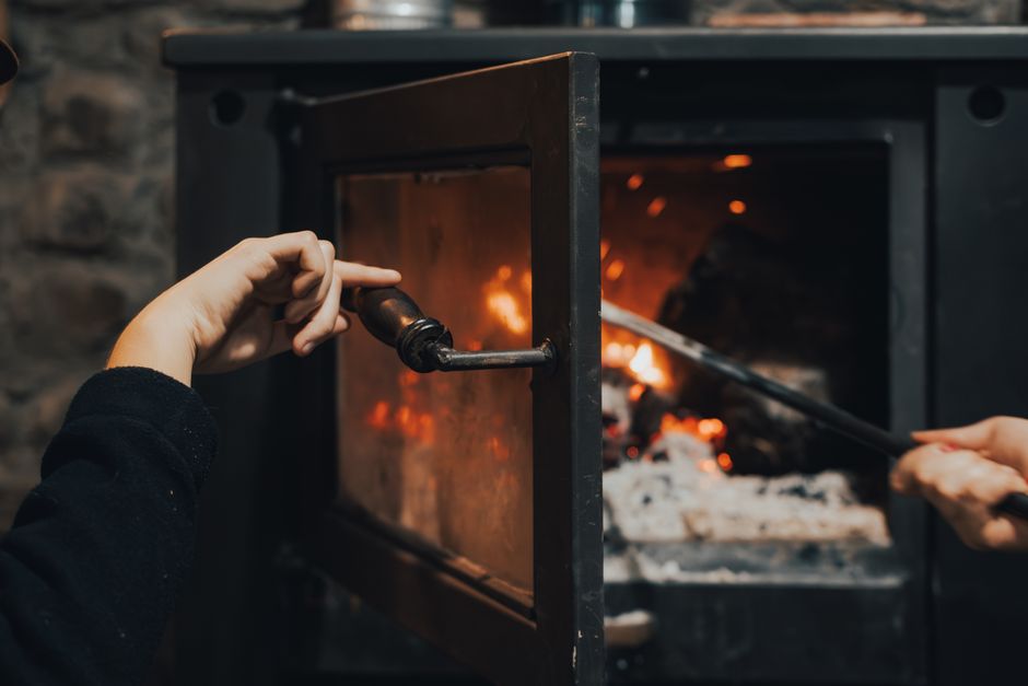 Common Myths About Wood Stoves & Chimney Setup I Stopped Believing